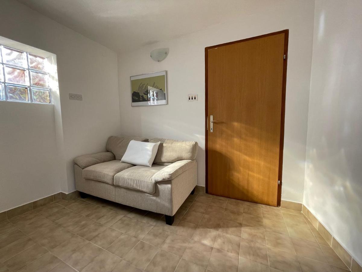 Holiday Home Noeli & Diego Karlobag Esterno foto