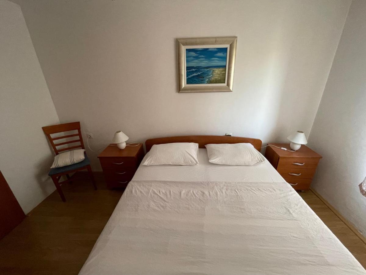 Holiday Home Noeli & Diego Karlobag Esterno foto
