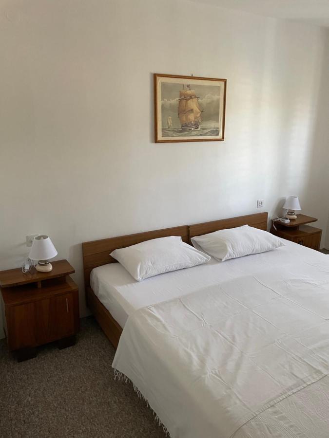 Holiday Home Noeli & Diego Karlobag Esterno foto